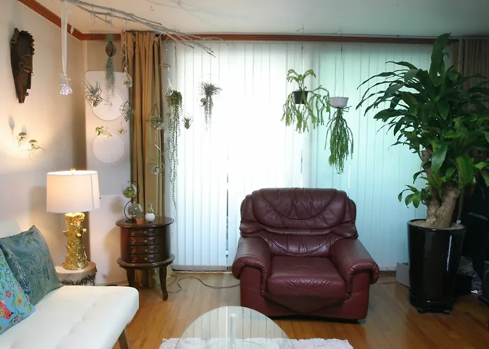Refee House